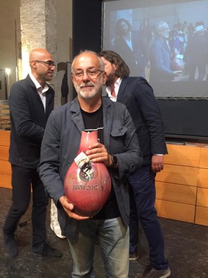 Edoardo Ventimiglia con il premio Ciliegiolo d'Italia 2017