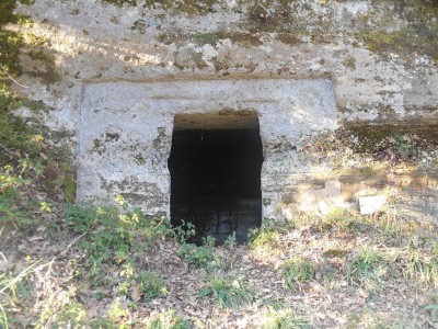 Ingresso tomba etrusca Sovana