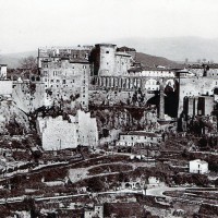 Vecchia foto di Pitigliano (fonte Wikipedia)