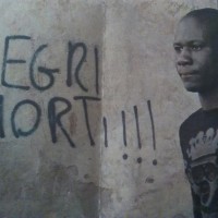 Scritte razziste