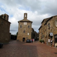 Sovana,_palazzetto_dell'archivio_01