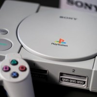 news-videogiochi-playstation-1-usciva-europa-25-anni-fa-sony-celebra-indimenticabile-schermata-avvio-1601459865826